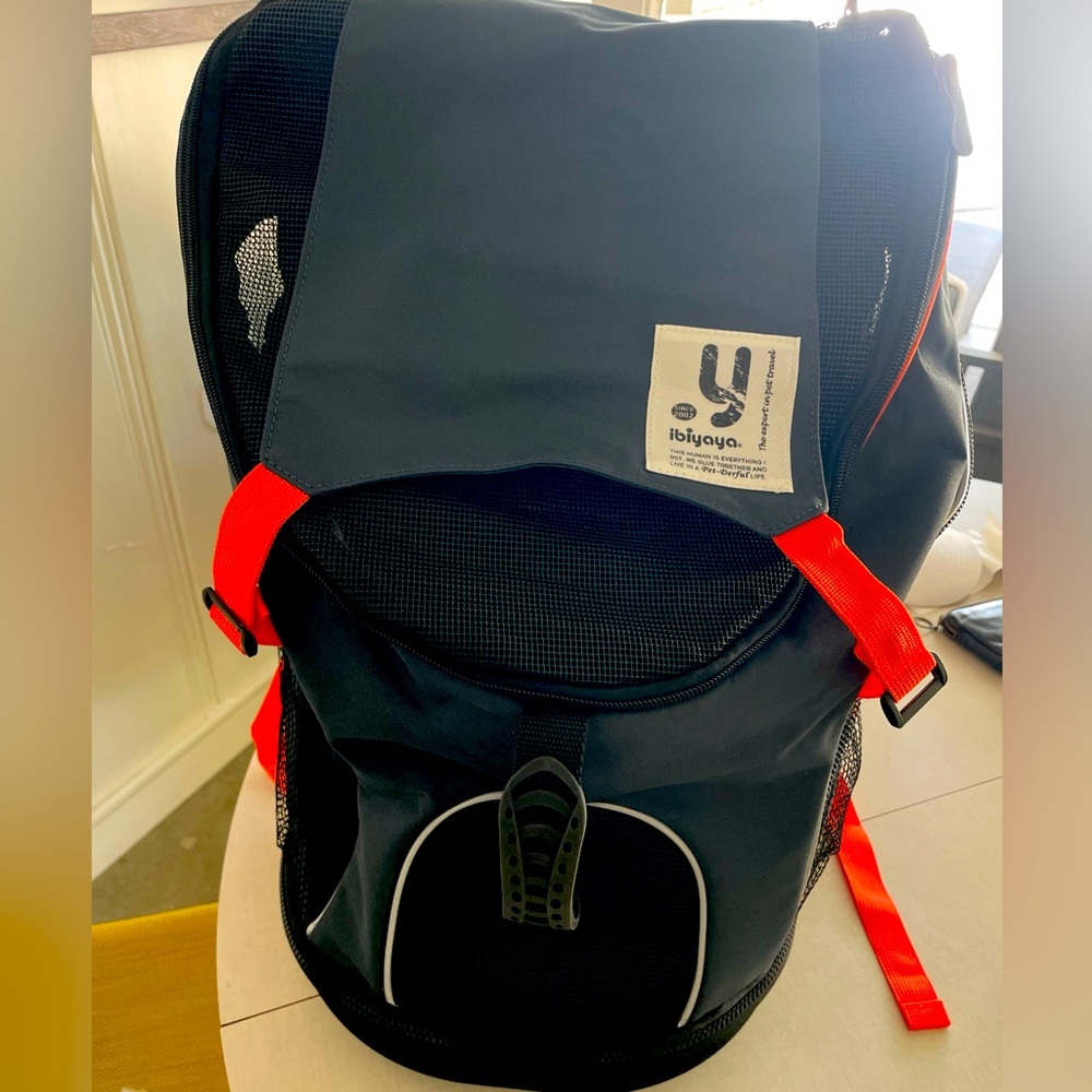 Ibiyaya New Ultralight Pet Backpack Cat & Dog Carrier, Navy
